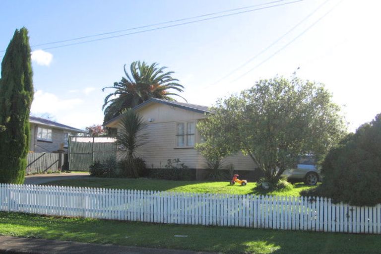 Photo of property in 24 Whitley Crescent, Otara, Auckland, 2023