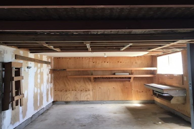 Photo of property in 18 Karaka Crescent, Levin, 5510