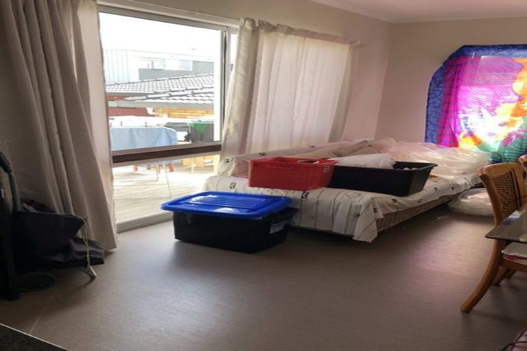 Photo of property in 1/46 College Road, Northcote, Auckland, 0627