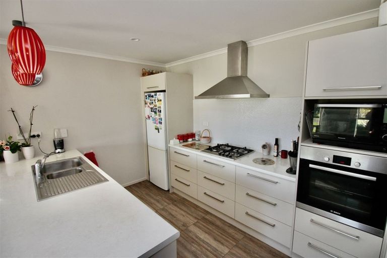 Photo of property in 20 Aquila Drive, Whitianga, 3510