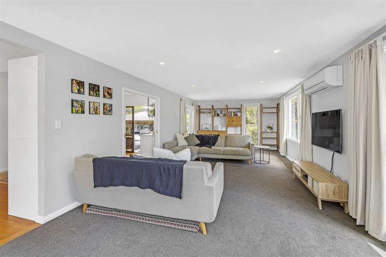 Photo of property in 9 Joyce Crescent, Ilam, Christchurch, 8041