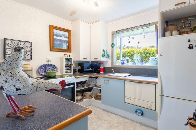 Photo of property in 15a Goldsborough Avenue, Raumati Beach, Paraparaumu, 5032