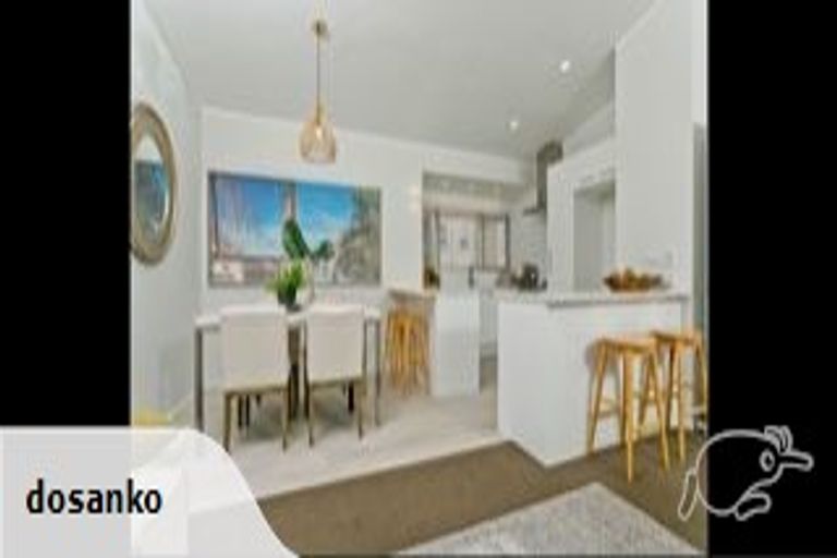 Photo of property in 1/1 Sanders Avenue, Takapuna, Auckland, 0622