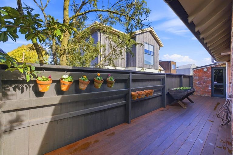 Photo of property in 3/206 Springfield Road, St Albans, Christchurch, 8014