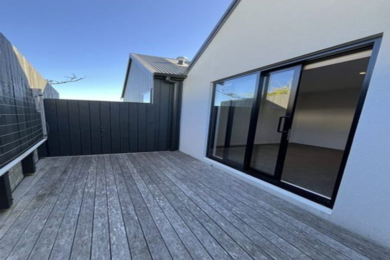 Photo of property in 17/6 Oswald Crescent, Paparangi, Wellington, 6037