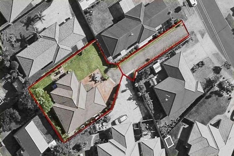 Photo of property in 17 Mt Lebanon Crescent, The Gardens, Auckland, 2105