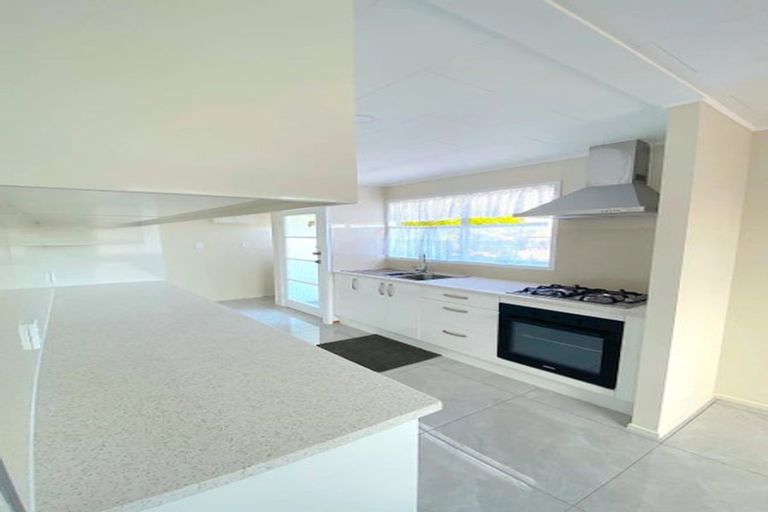 Photo of property in 1/20 Shalimar Place, Clover Park, Auckland, 2019