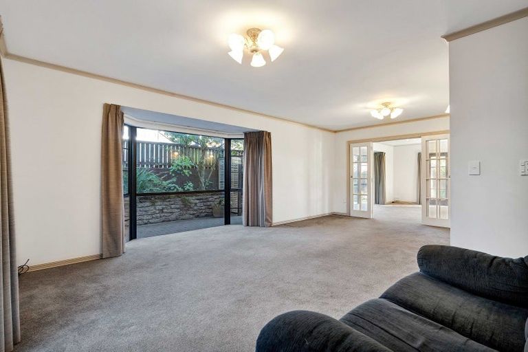 Photo of property in 90a Govett Avenue, Frankleigh Park, New Plymouth, 4310