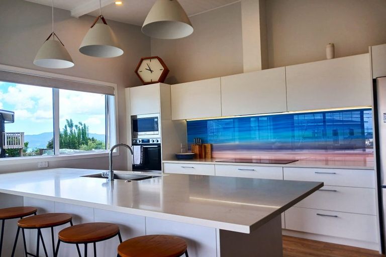 Photo of property in 2 Sunset Heights, Cable Bay, 0420