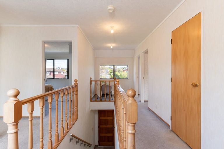 Photo of property in 46 Burbank Crescent, Churton Park, Wellington, 6037