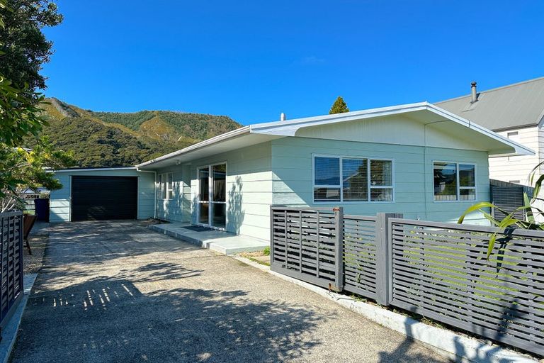 Photo of property in 26 Cornwall Place, Tata Beach, Takaka, 7183