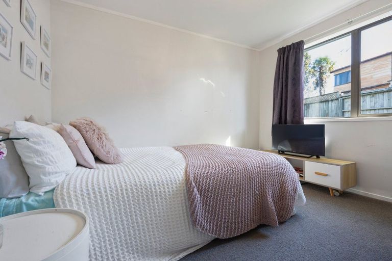 Photo of property in 205 Newcastle Road, Grandview Heights, Hamilton, 3200