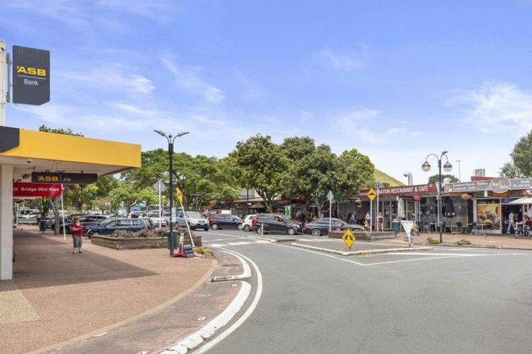 Photo of property in 22 Ashcroft Avenue, Mangere Bridge, Auckland, 2022