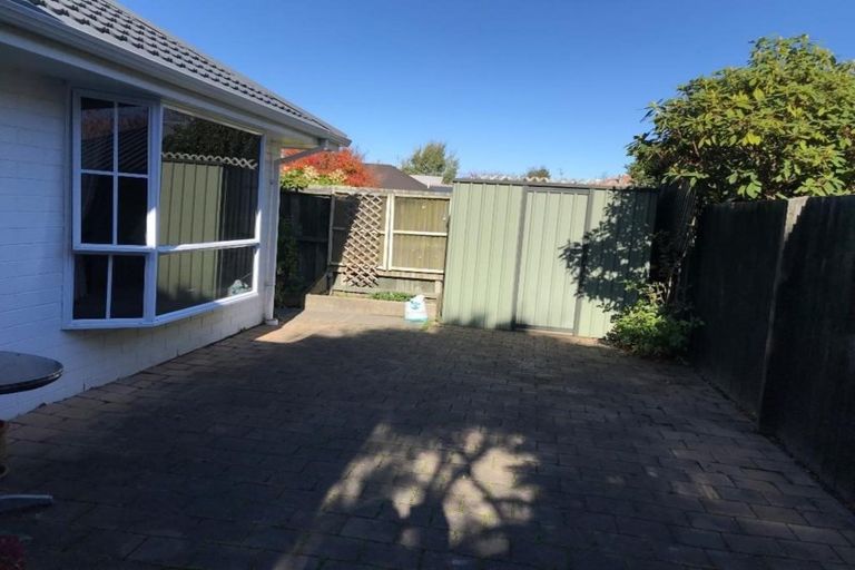 Photo of property in 3 Hatfield Place, Avonhead, Christchurch, 8042