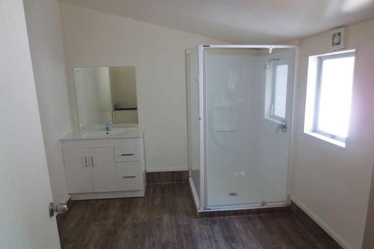 Photo of property in 19 Colombo Street, Hokowhitu, Palmerston North, 4410