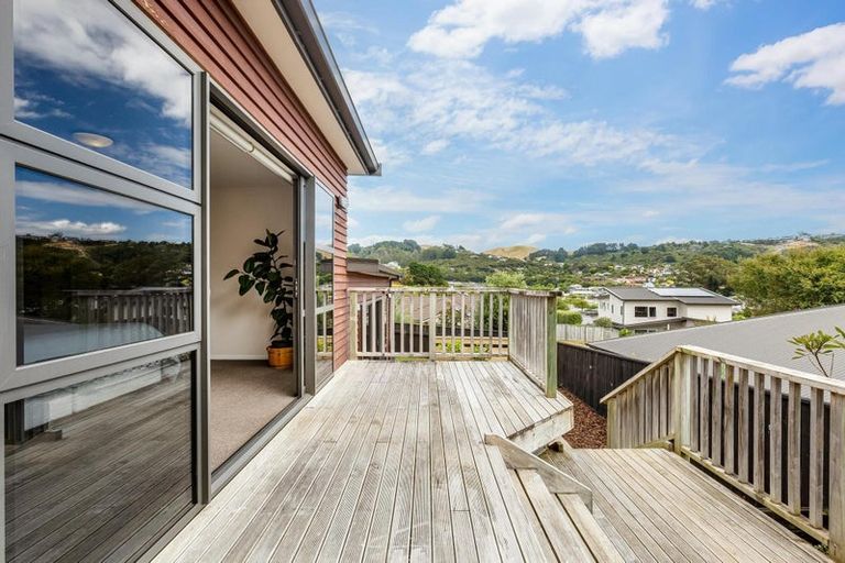 Photo of property in 1/2 Flotilla Place, Whitby, Porirua, 5024