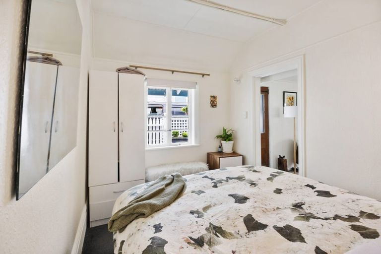 Photo of property in 5 Torless Terrace, Thorndon, Wellington, 6011