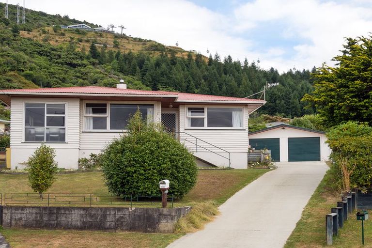 Photo of property in 11 Teal Place, Selwyn Heights, Rotorua, 3015