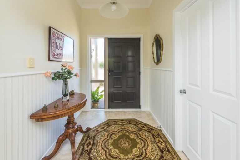 Photo of property in 15 Gilligan Close, College Estate, Whanganui, 4500