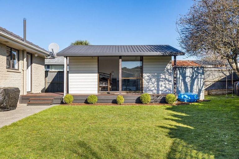 Photo of property in 23 Glenora Place, Hornby, Christchurch, 8042
