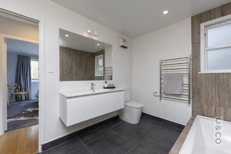 Photo of property in 23 Kaipara Portage Road, Riverhead, 0820