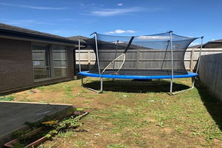 Photo of property in 19 Perla Road, Pukekohe, 2120
