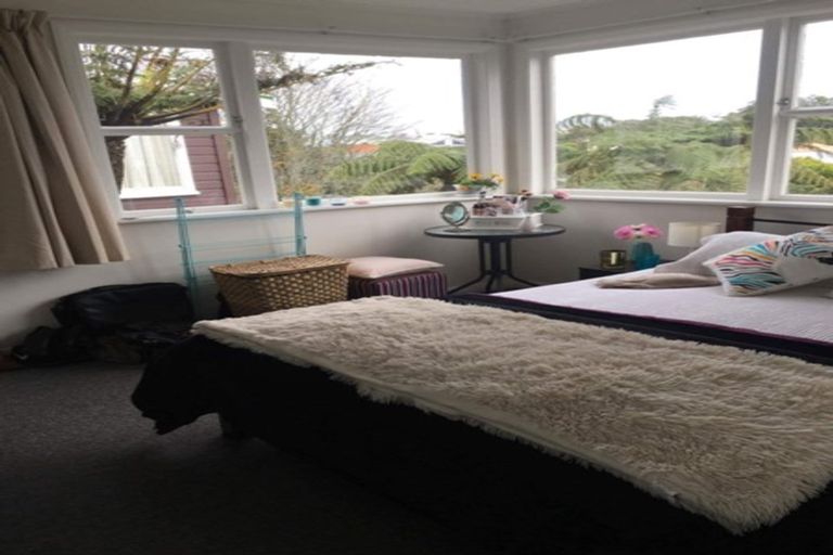 Photo of property in 33 Pembroke Road, Northland, Wellington, 6012