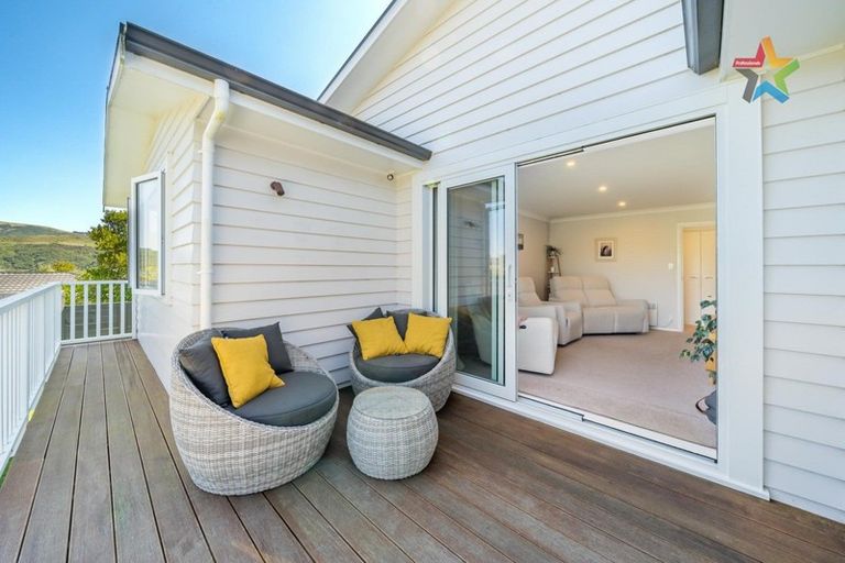 Photo of property in 2 Otira Grove, Kelson, Lower Hutt, 5010