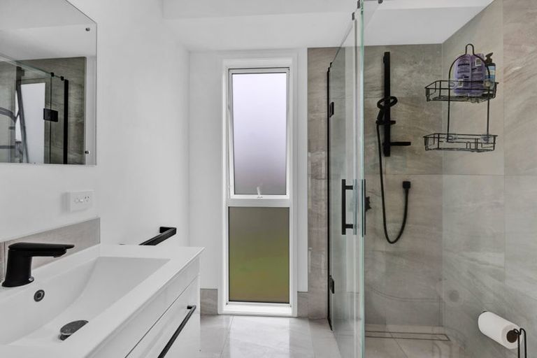 Photo of property in 42 County Drive, Hawera, 4610