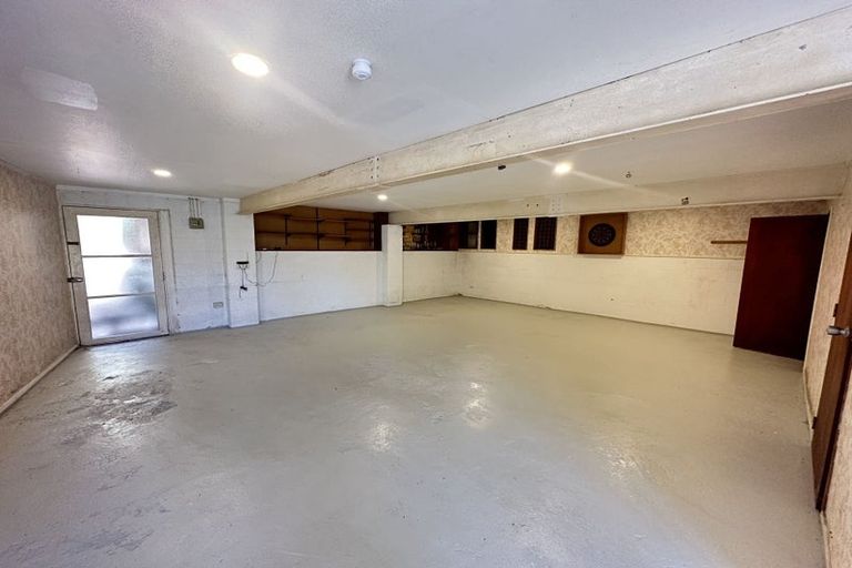 Photo of property in 57 Waitaki Street, Henderson, Auckland, 0612