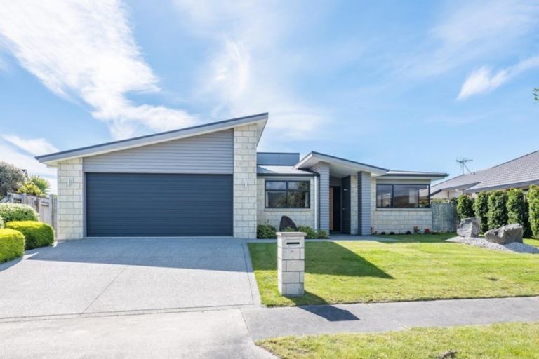 Photo of property in 25 Consort Close, Paraparaumu Beach, Paraparaumu, 5032