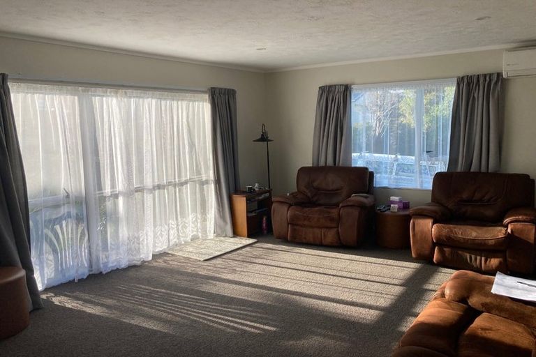 Photo of property in 17 Staithes Drive North, Whitby, Porirua, 5024