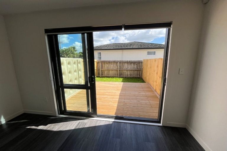 Photo of property in 3/3 Abbotleigh Avenue, Te Atatu Peninsula, Auckland, 0610