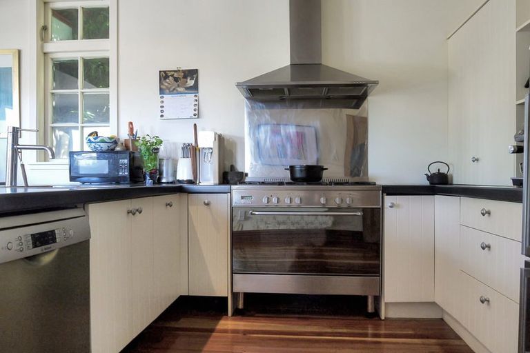 Photo of property in 33 Reuben Avenue, Brooklyn, Wellington, 6021