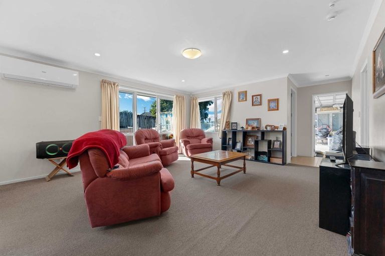 Photo of property in 4 Waitaua Street, Papakura, 2110