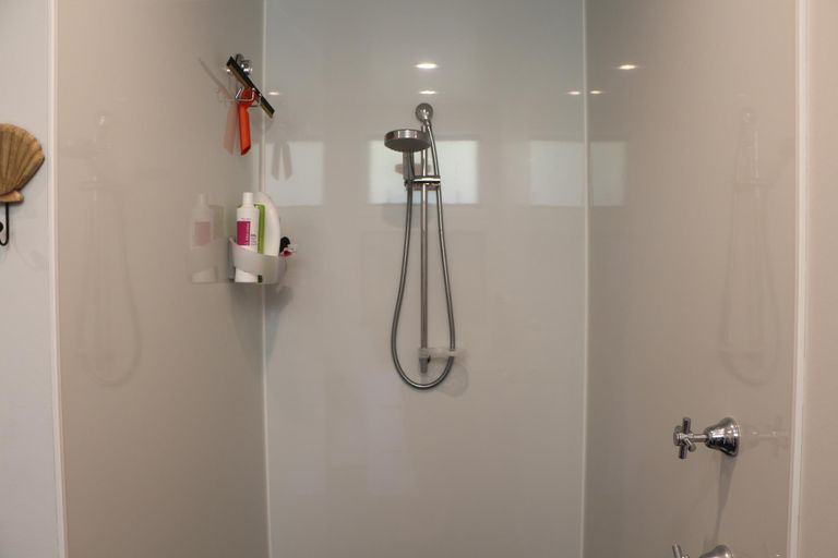 Photo of property in 26 Coachmans Way, Cable Bay, 0420