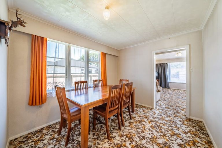 Photo of property in 73 Wellington Road, Wainuiomata, Lower Hutt, 5014