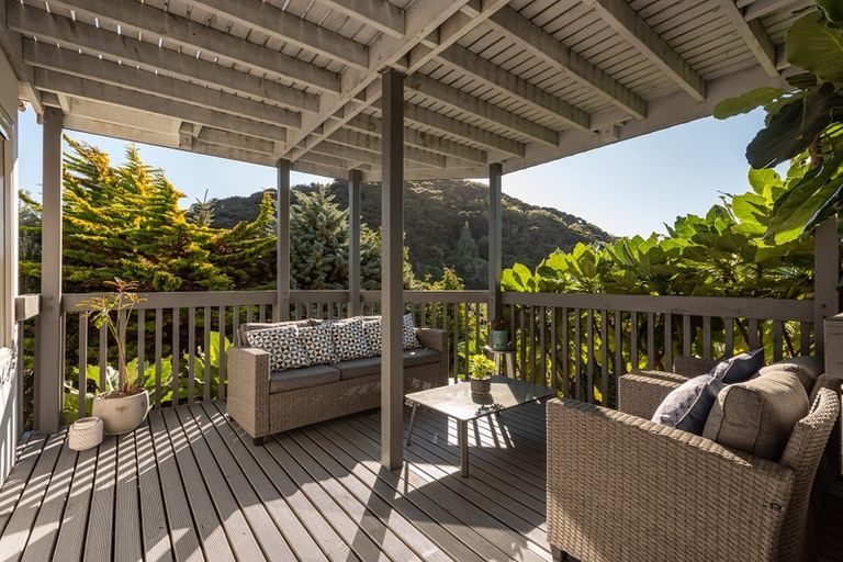 Photo of property in 24 Observatory Close, Whitby, Porirua, 5024