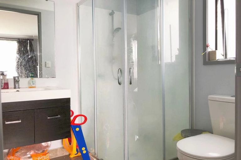 Photo of property in 2/65e Metcalfe Road, Ranui, Auckland, 0612