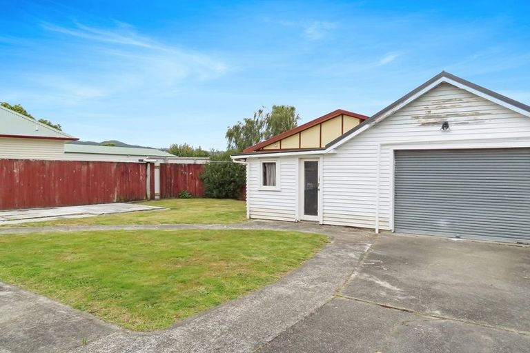 Photo of property in 35 Milton Street, Trentham, Upper Hutt, 5018