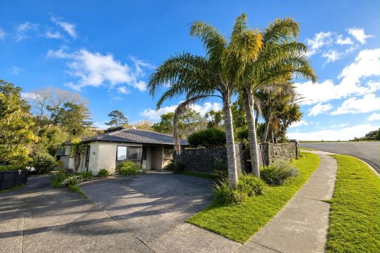 Photo of property in 30 Charles Dickens Drive, Mellons Bay, Auckland, 2014