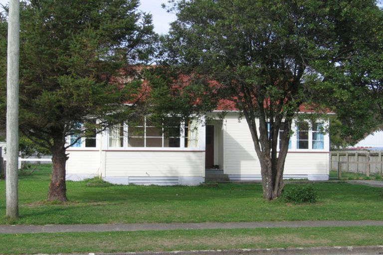 Photo of property in 16 Hughes Crescent, Taita, Lower Hutt, 5011