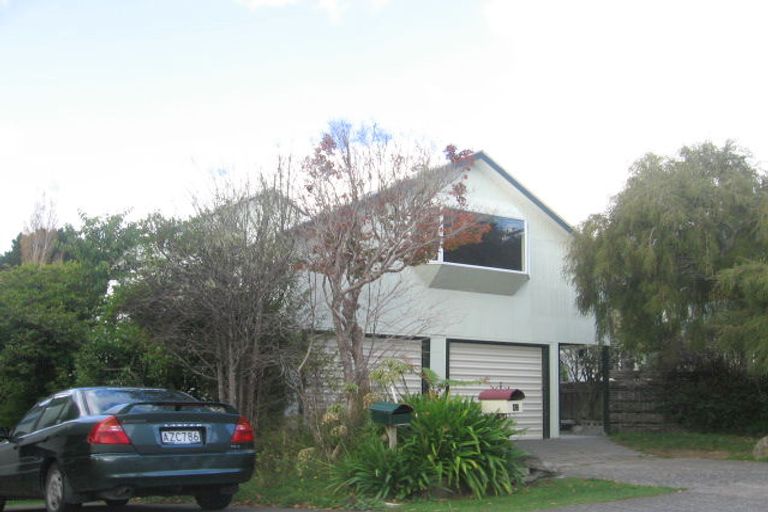 Photo of property in 43a Poole Crescent, Wainuiomata, Lower Hutt, 5014