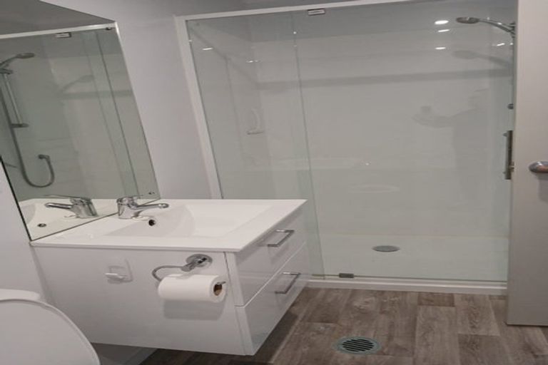 Photo of property in 6 Tuaiwi Street, Manukau, Auckland, 2104