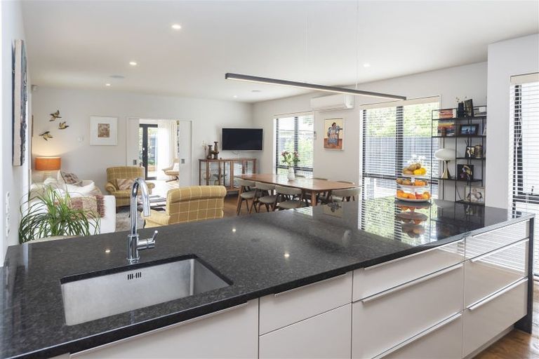 Photo of property in 28 Hawthorne Street, Strowan, Christchurch, 8052