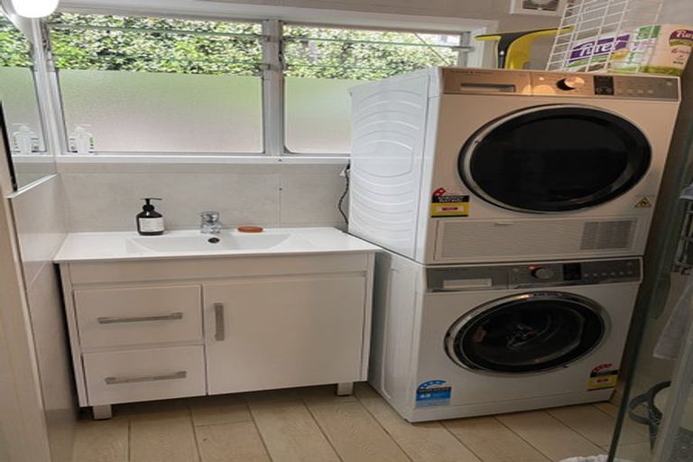 Photo of property in 1/23b Hillsborough Road, Hillsborough, Auckland, 1042