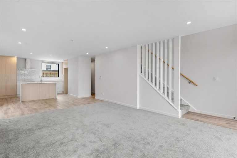 Photo of property in 5/6 Skibbereen Drive, Halswell, Christchurch, 8025