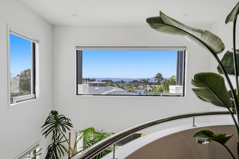 Photo of property in 22a Eastcliffe Road, Castor Bay, Auckland, 0620