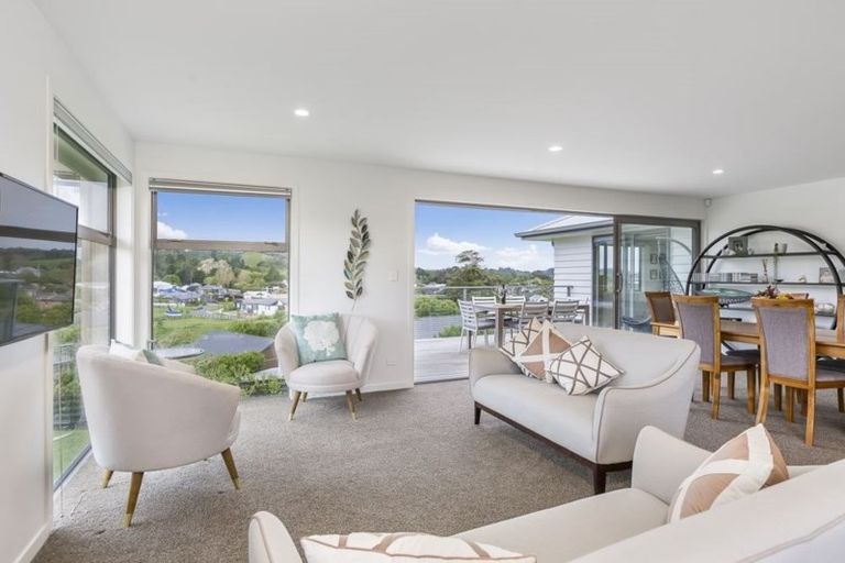 Photo of property in 4 Penney Rise, Matakana, 0985