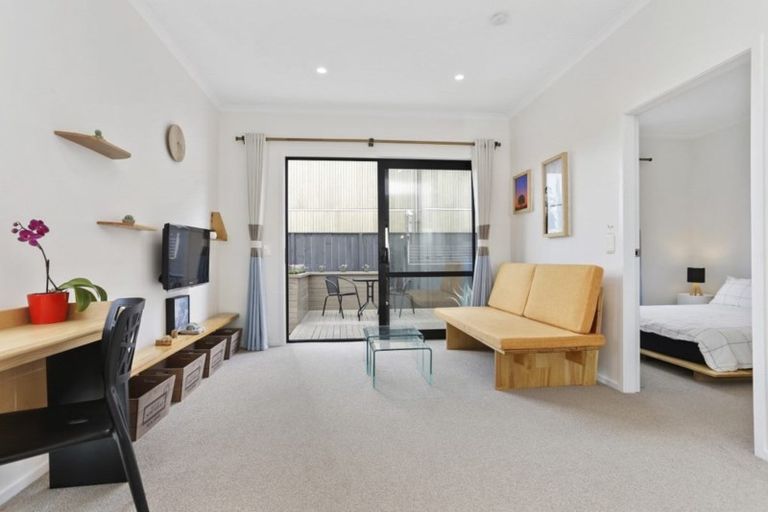 Photo of property in 34 Onekiritea Road, Hobsonville, Auckland, 0616